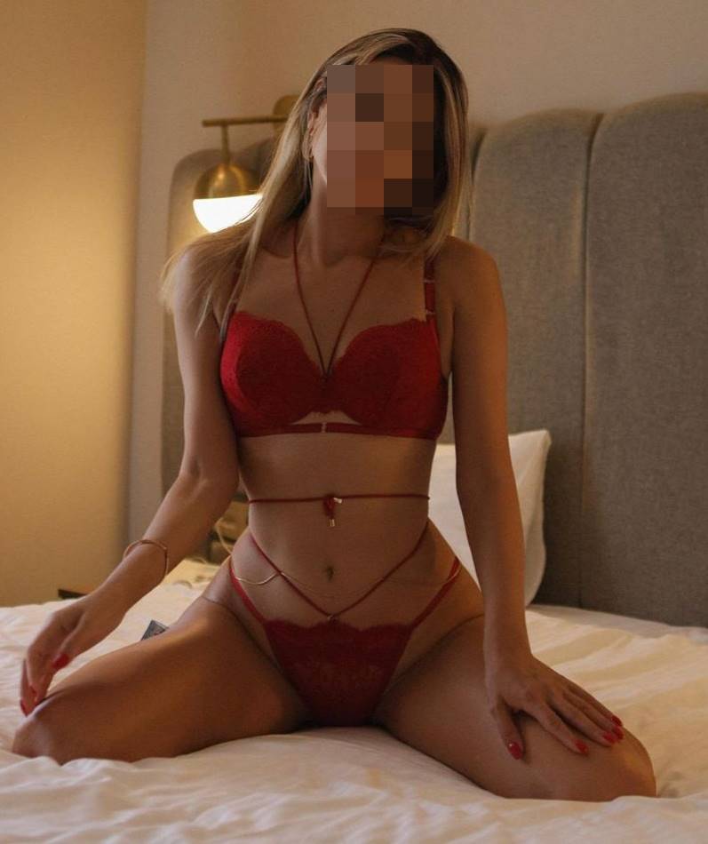 Beylikdüzü Escort Bayan Eceyle Sıcak Anlar